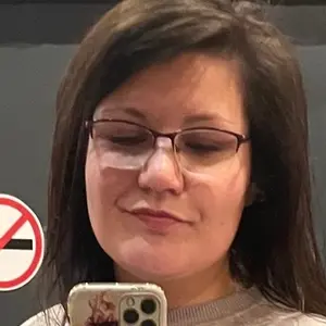 Я Карина, 33, знакомлюсь для постоянных отношений в Санкт-Петербурге