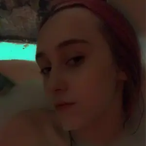 Я Лиса, 19, из Коммунара, ищу знакомство для секса на одну ночь